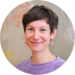 Porträt von Alice Falourd, Schatzmeisterin von Les Nouvelles Voix Berlin